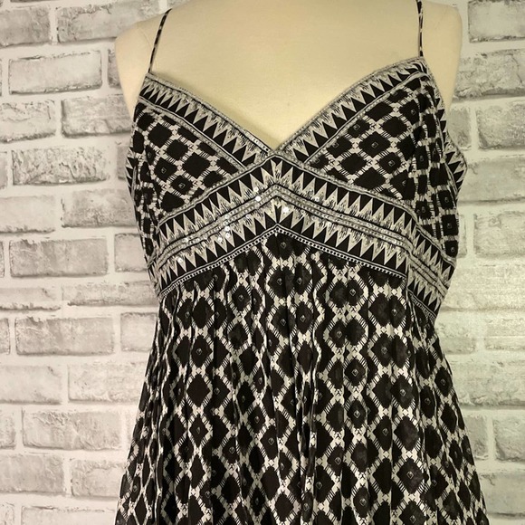 BCBG MaxAria Spaghetti Strap Black White Dress with Sequins Size 12 - Picture 2 of 14